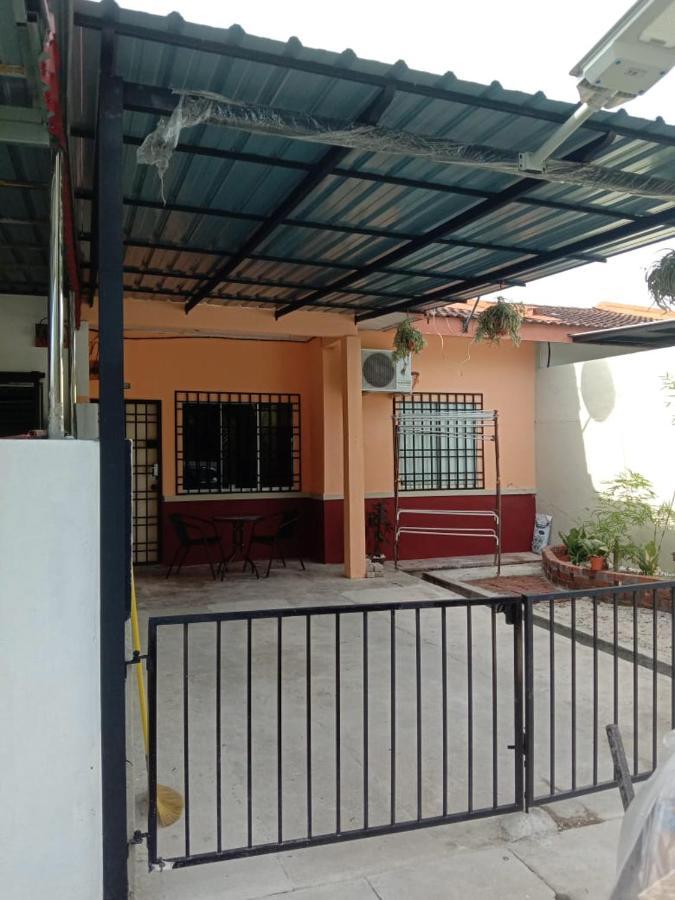 Homestay Tok Abah Сери-Искандар Экстерьер фото